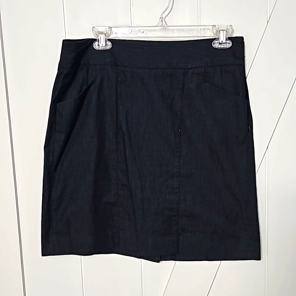 Ladies LOFT skirt